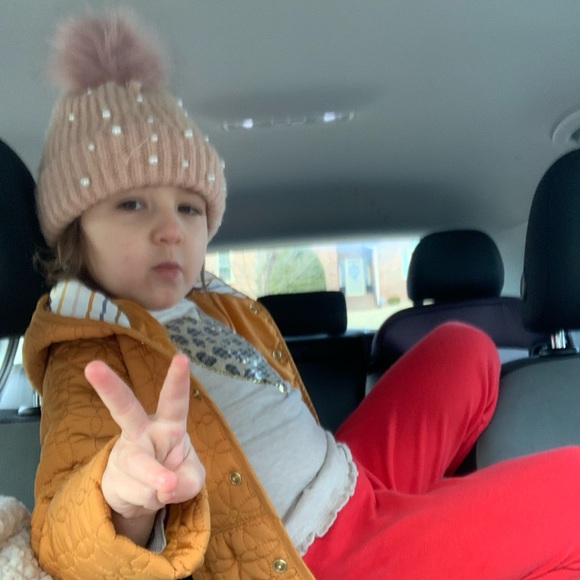 Meet your Blessed Posher 🥰 Christine. Blessed mother of 3 amazing babies ❤️ - Picture 8 of 9